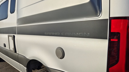 фото Hymer Grand Canyon S Crossover